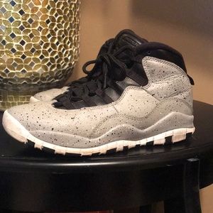 Size 5 1/2 Air Jordan